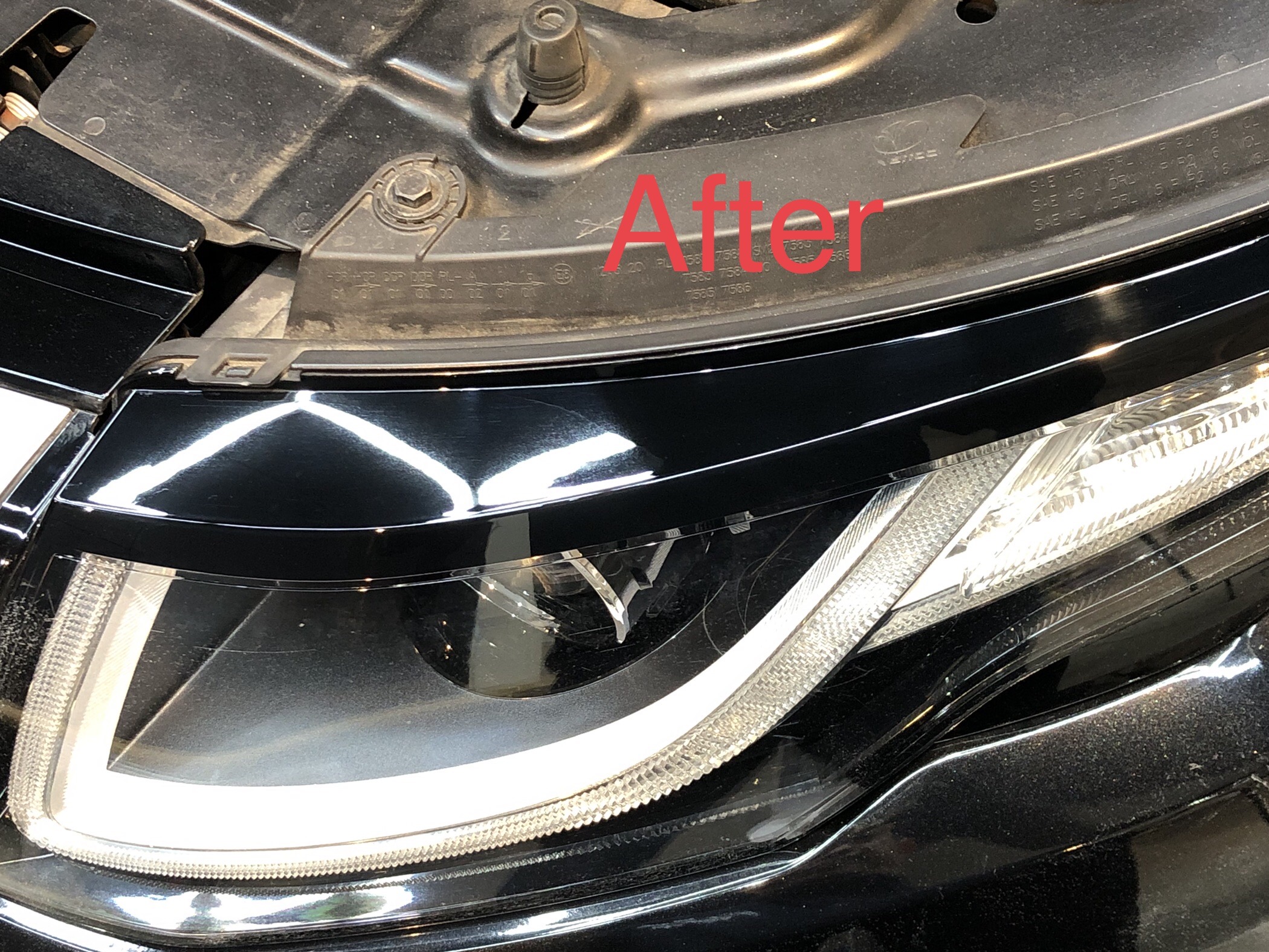 ヘッドライト上部研磨後