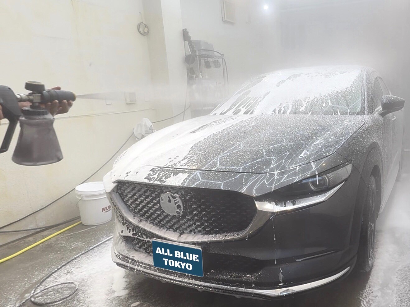 フォームキャノンによる泡洗浄