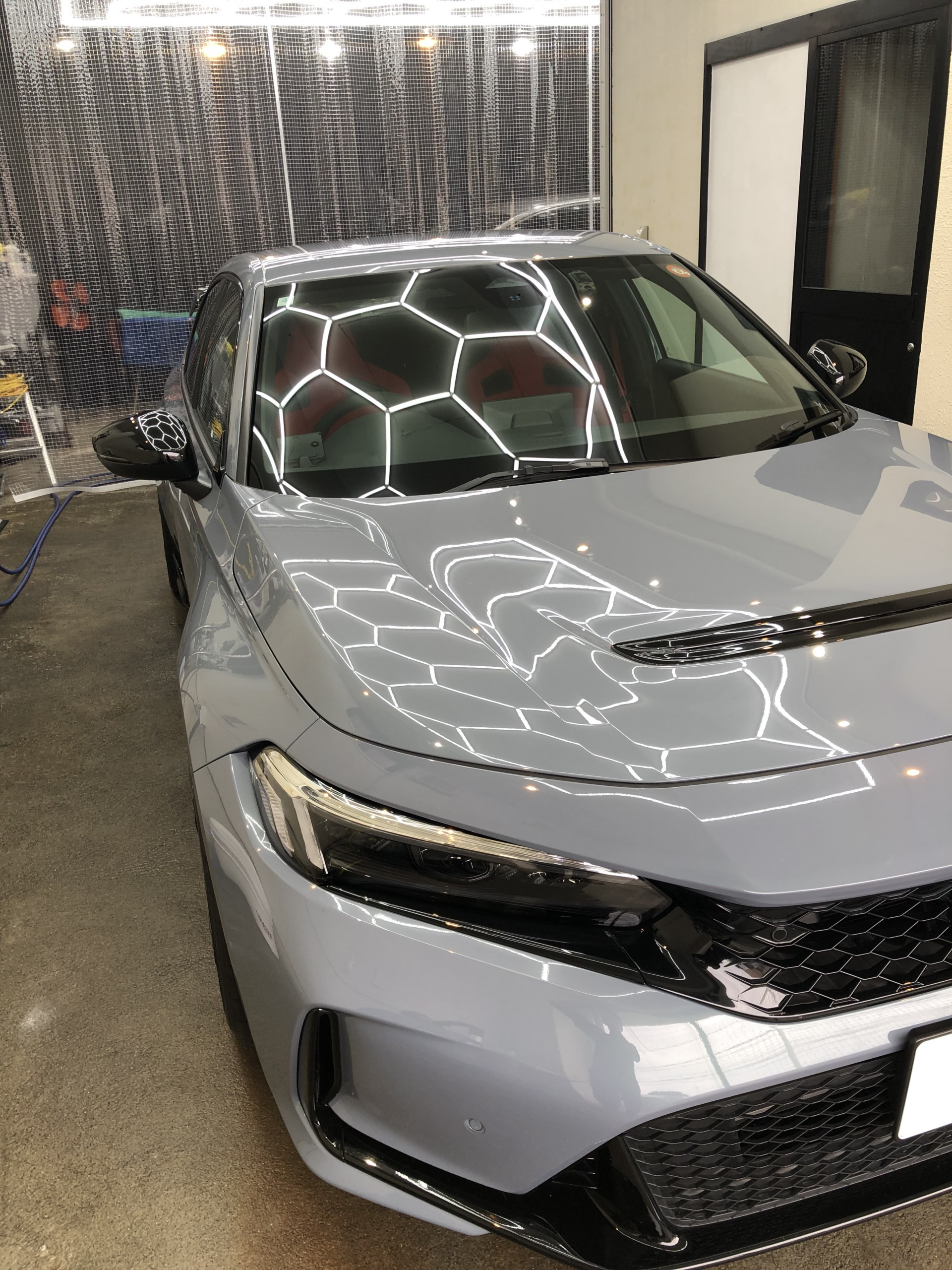 シビック タイプR 洗車後 右前斜め（After）