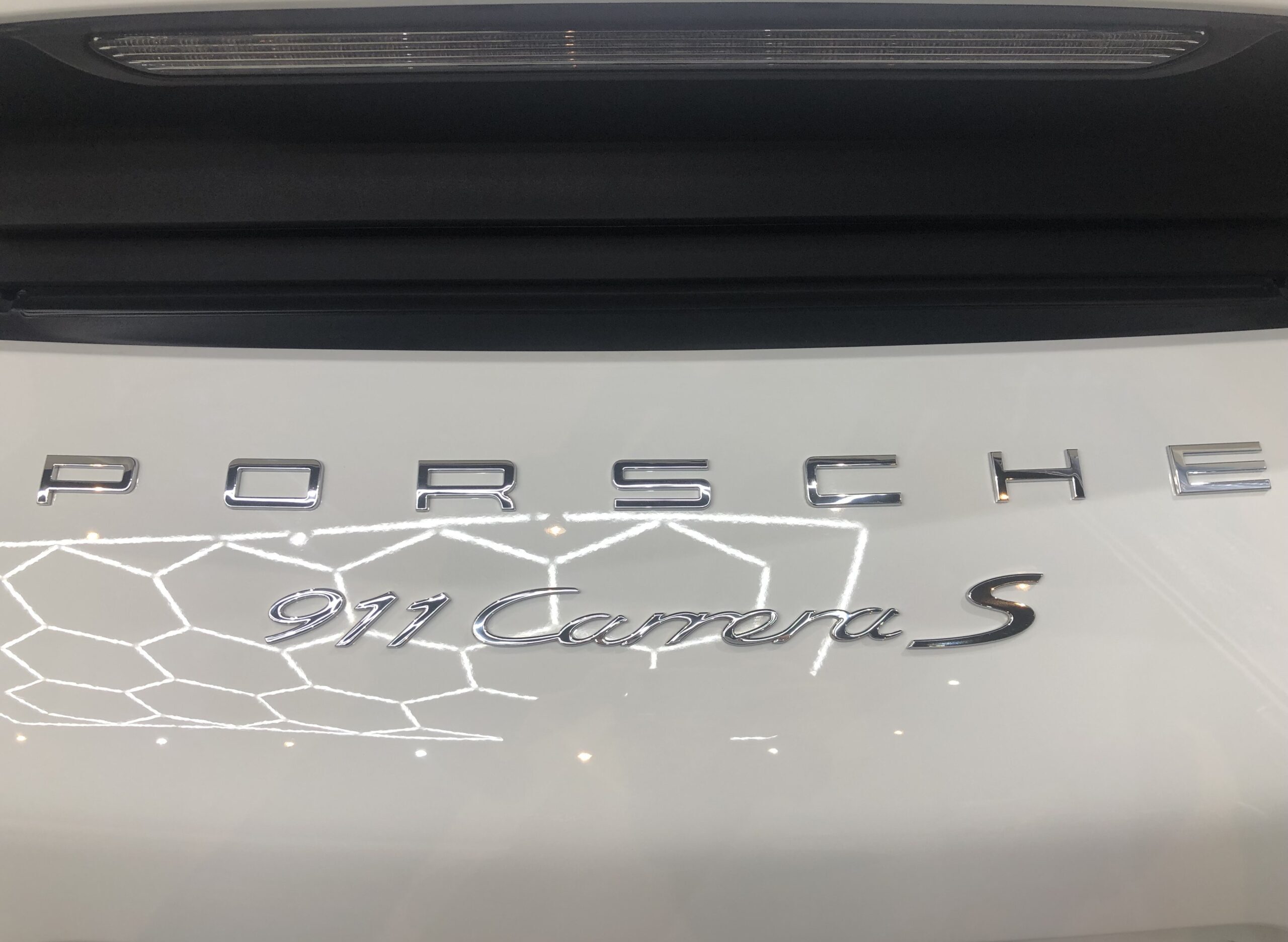 ポルシェ 911  カレラ S エンブレム