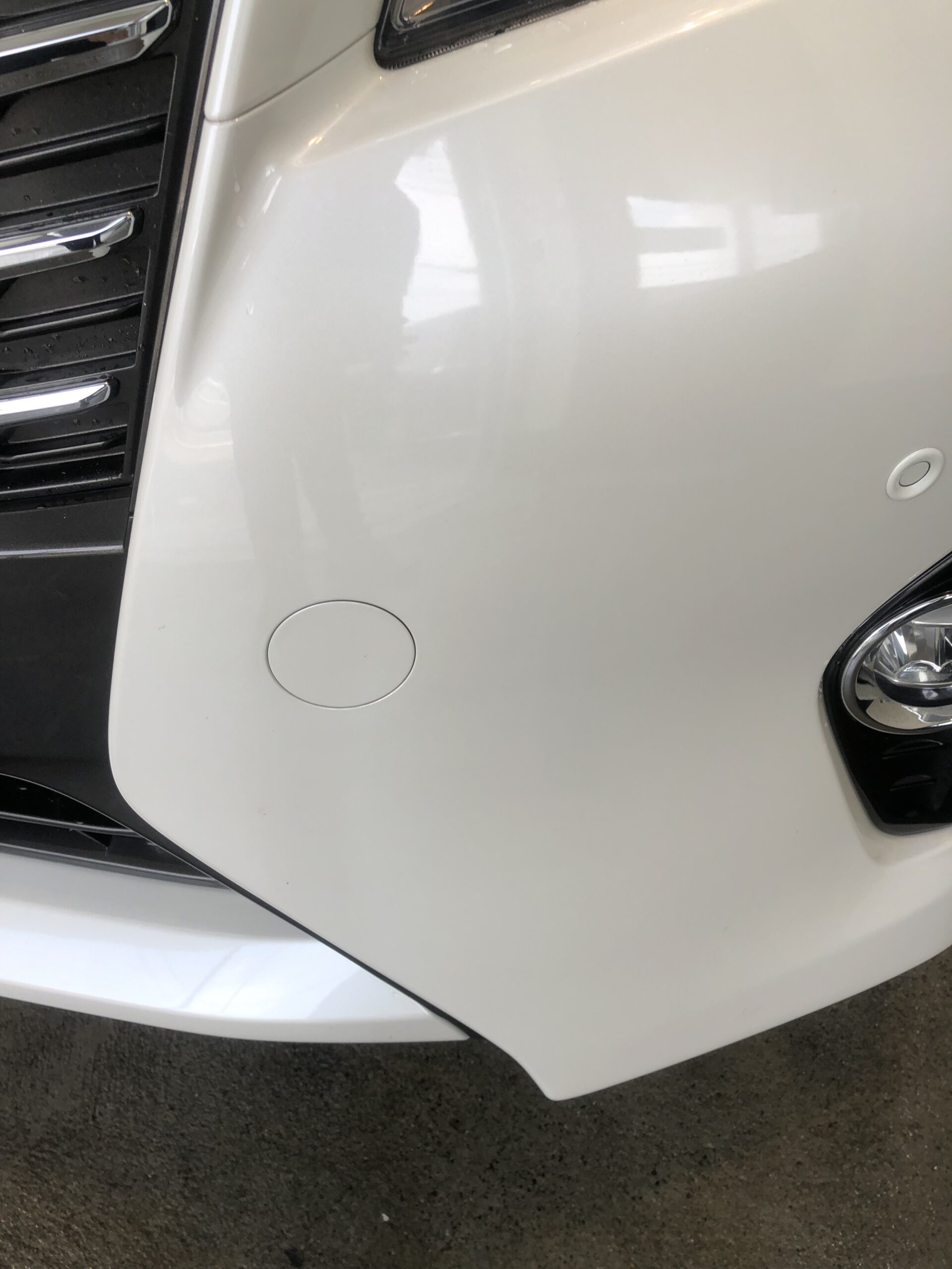 トヨタ アルファード グリル下 洗車後