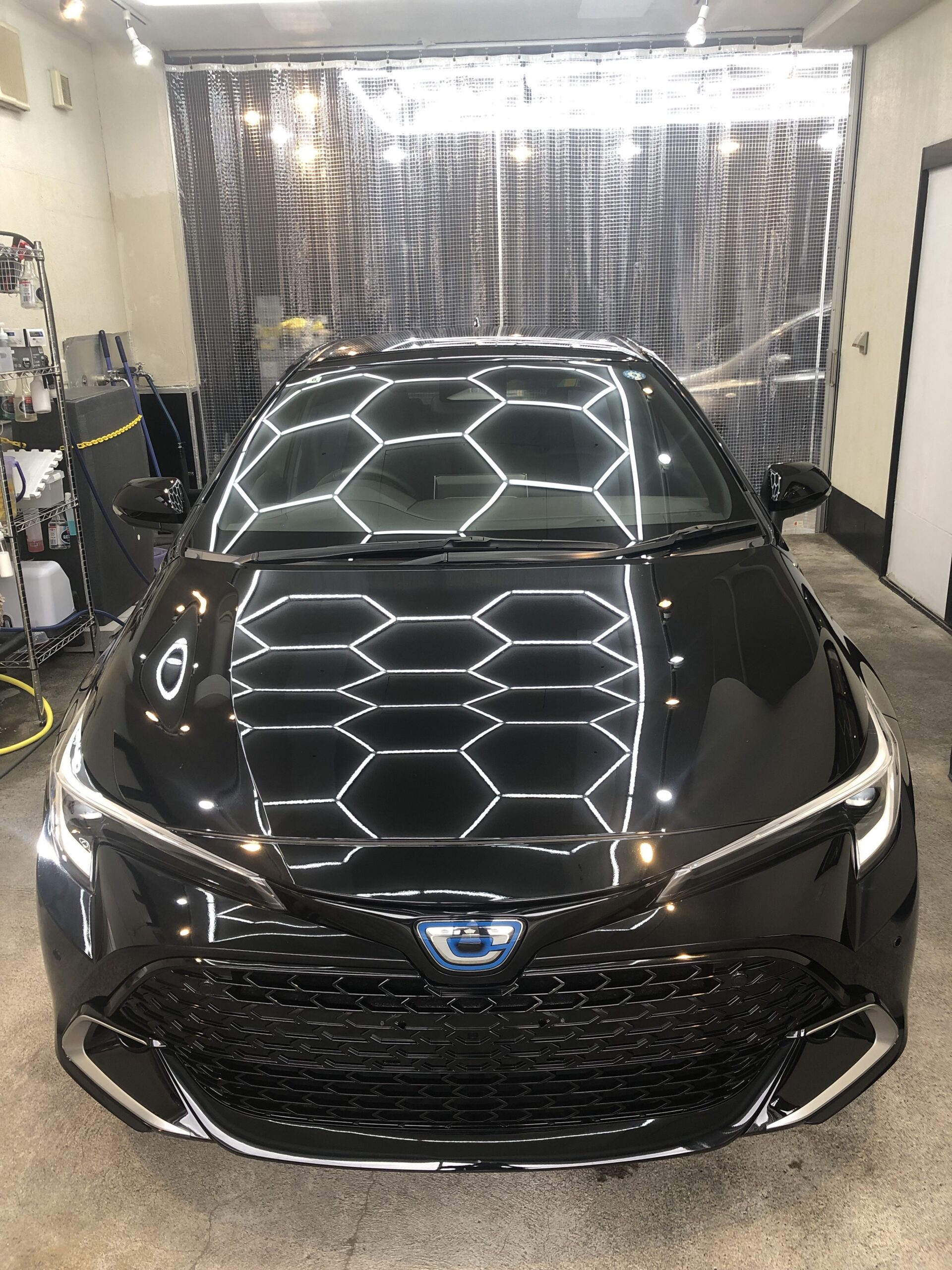 トヨタ カローラスポーツ 脱脂洗車後
