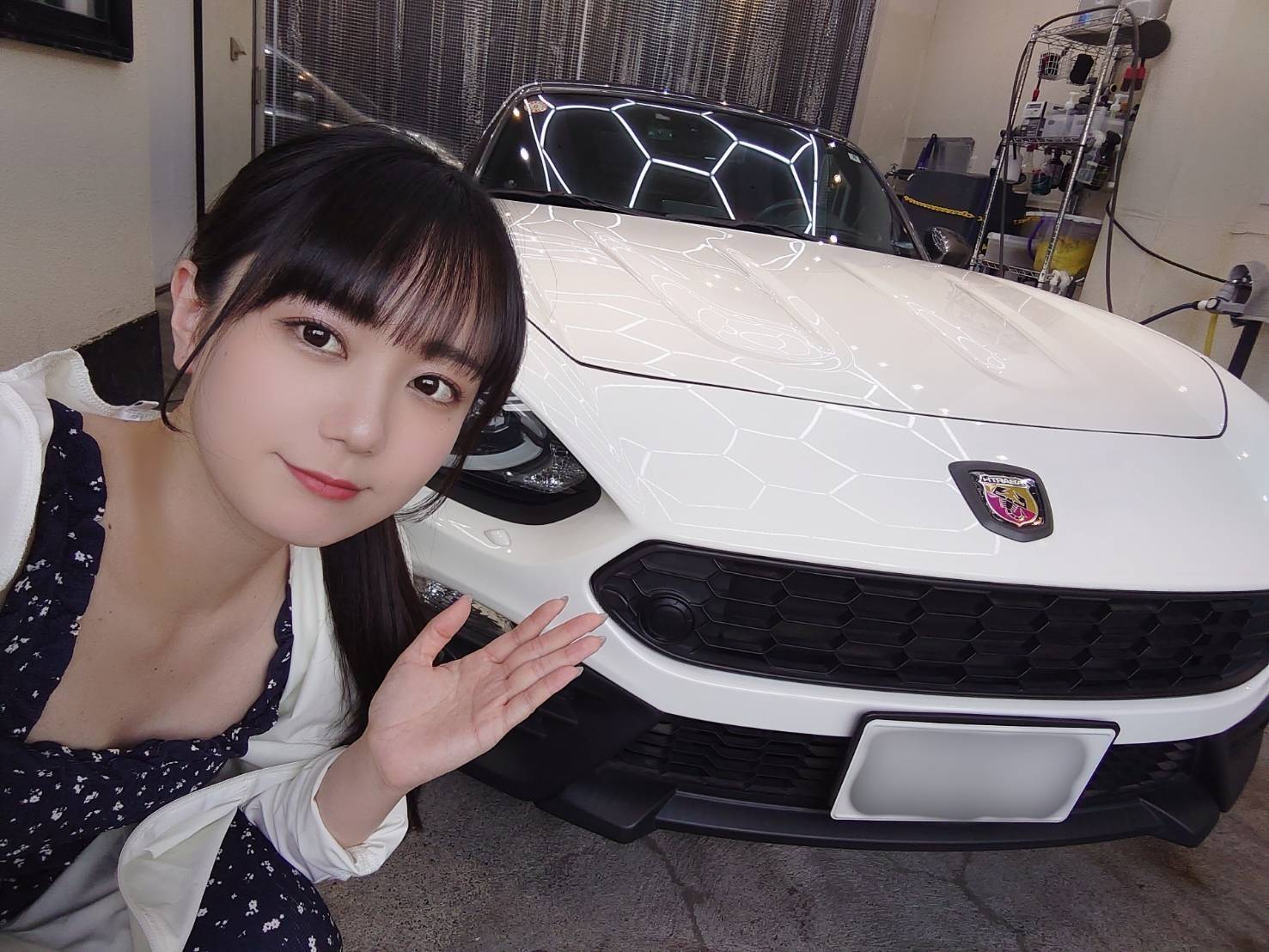 石川亜利沙様 アバルト 124 スパイダー