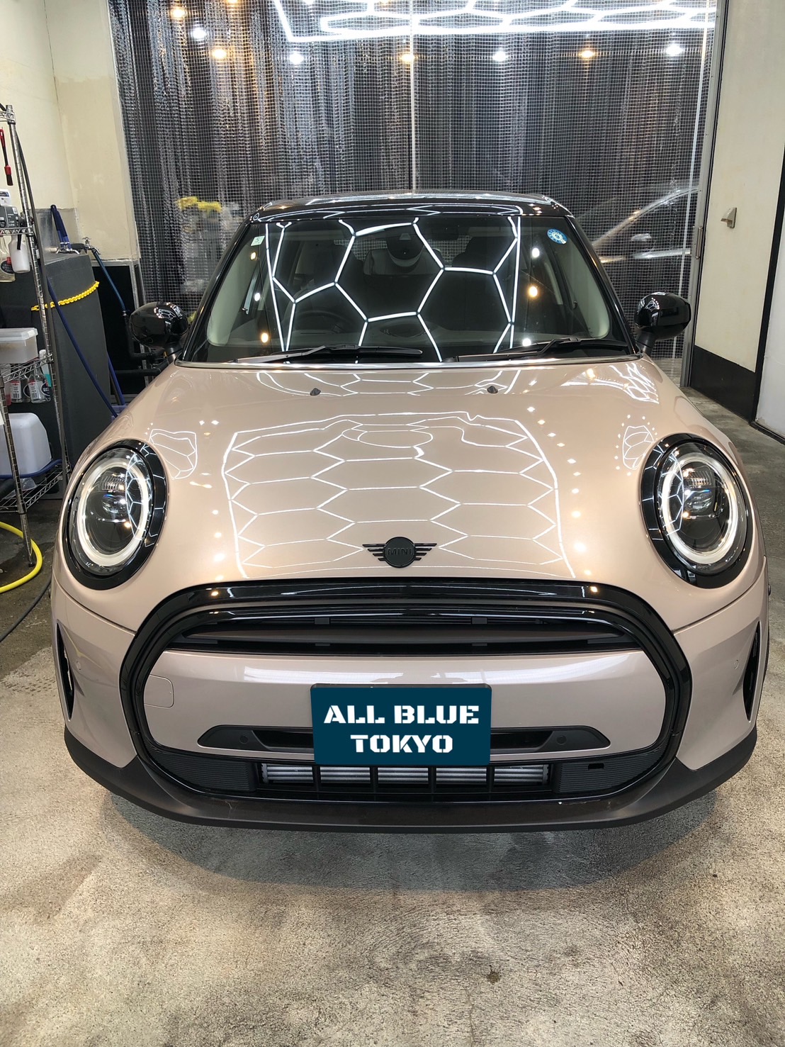 MINI クーパー D 洗車前 正面