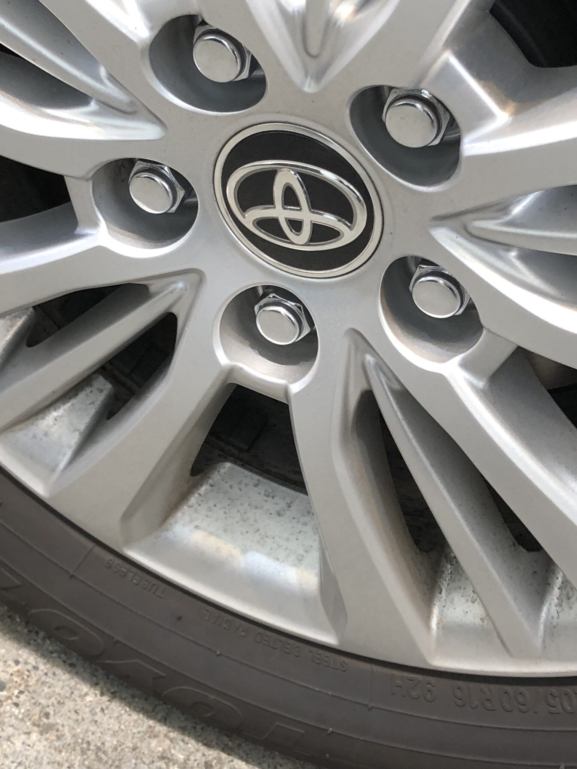 トヨタ ノア ホイール 洗車前