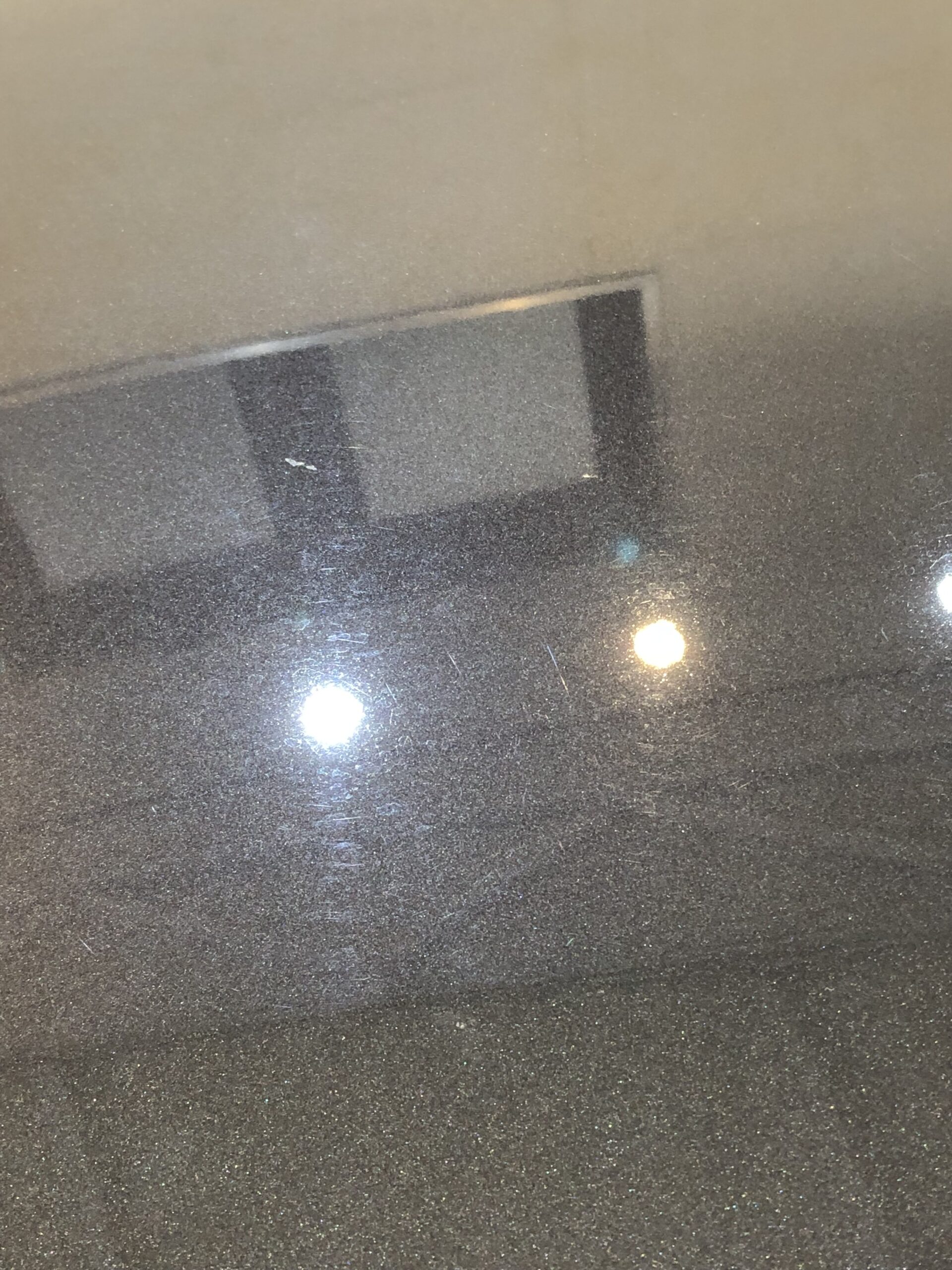 ボンネット塗装面の洗車傷